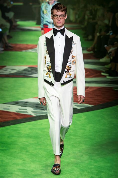 gucci sfilata uomo a-i 2017-18|Gucci Fall 2017 Menswear Collection .